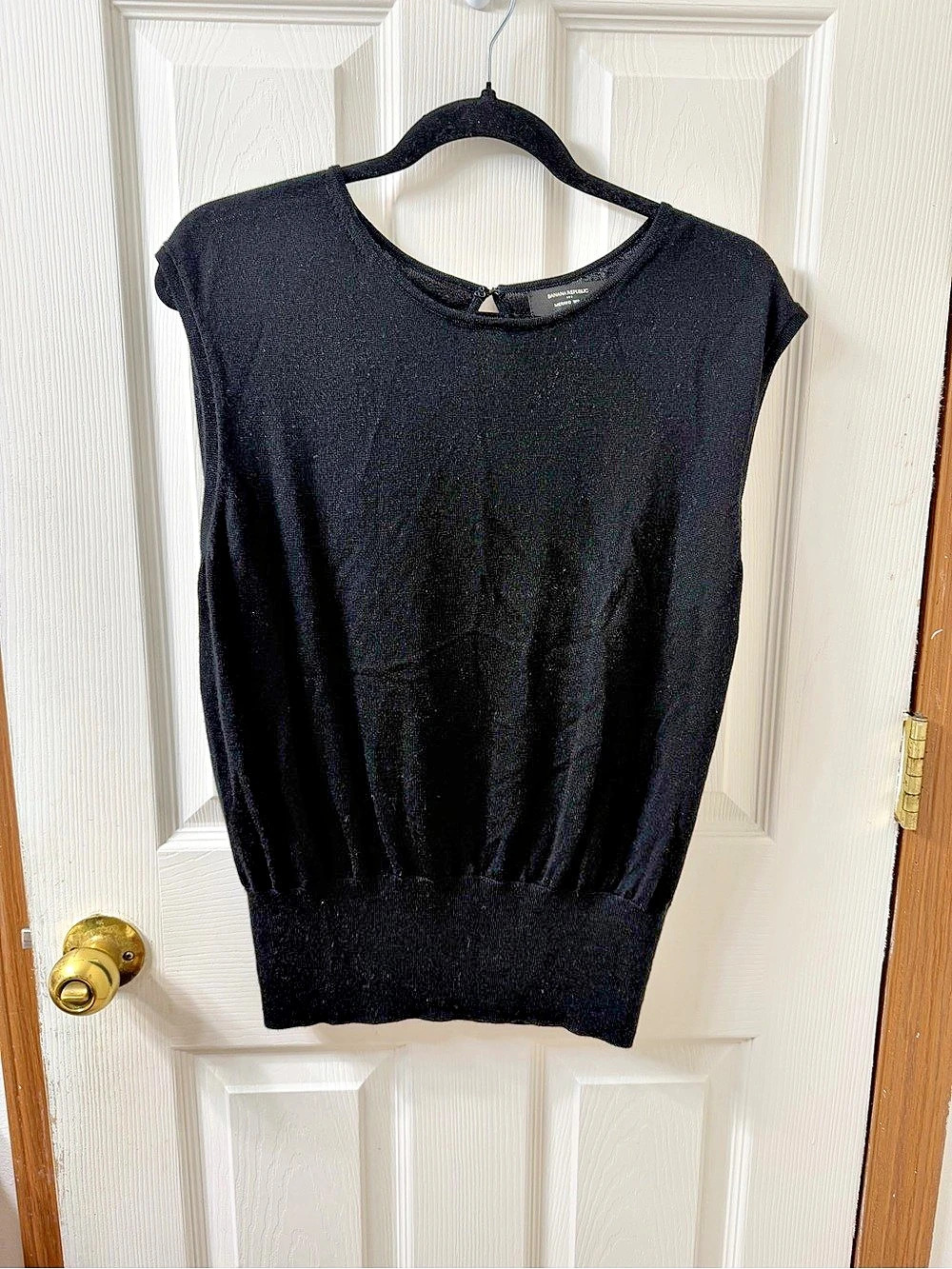 Banana Republic Sleeveless Top in Merino Wool Black Size Large Like New